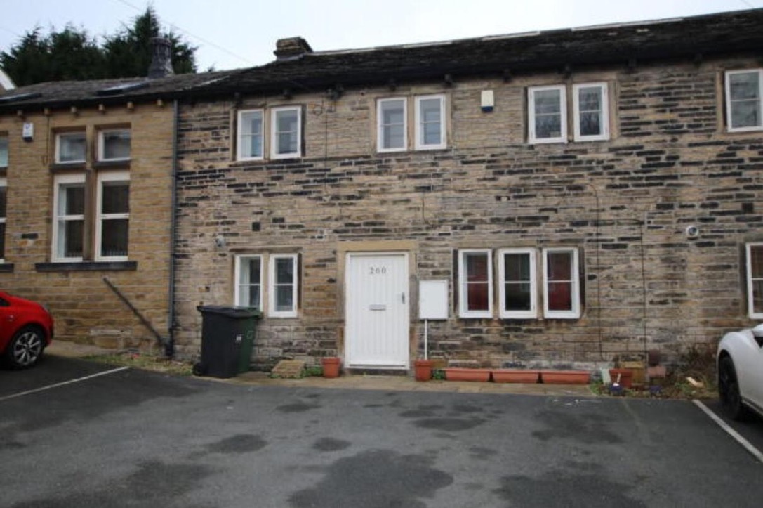 Huddersfield 2 Bed Terraced House, Lowerhouses Lane, HD5 To Rent Now for £595.00 p/m