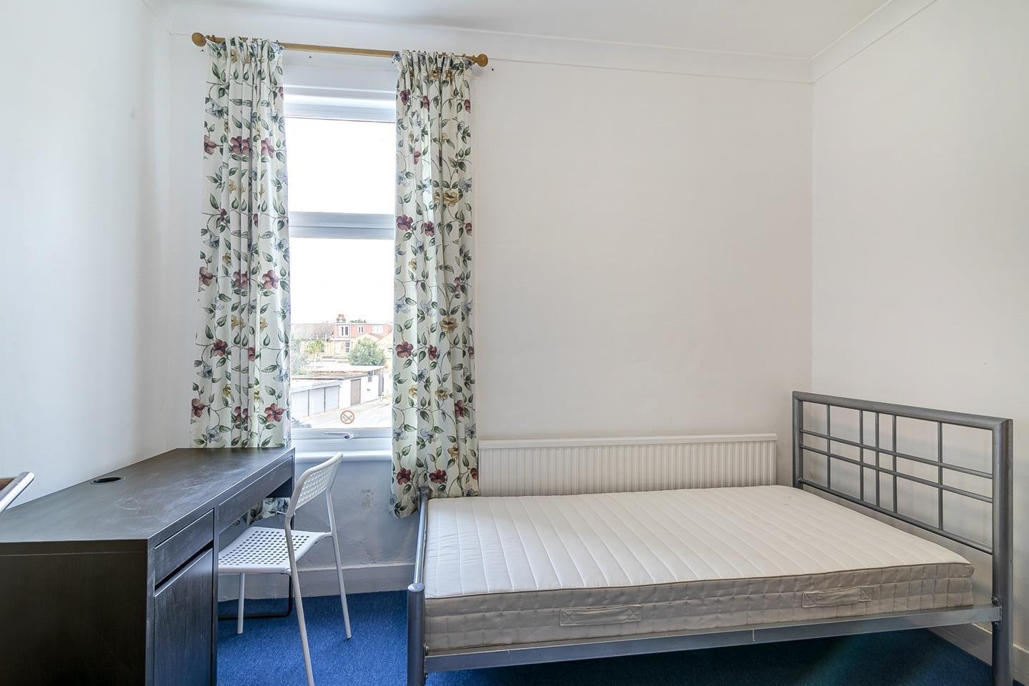 Ilford Room in a Shared House, Balfour Road, IG1 To Rent Now for £