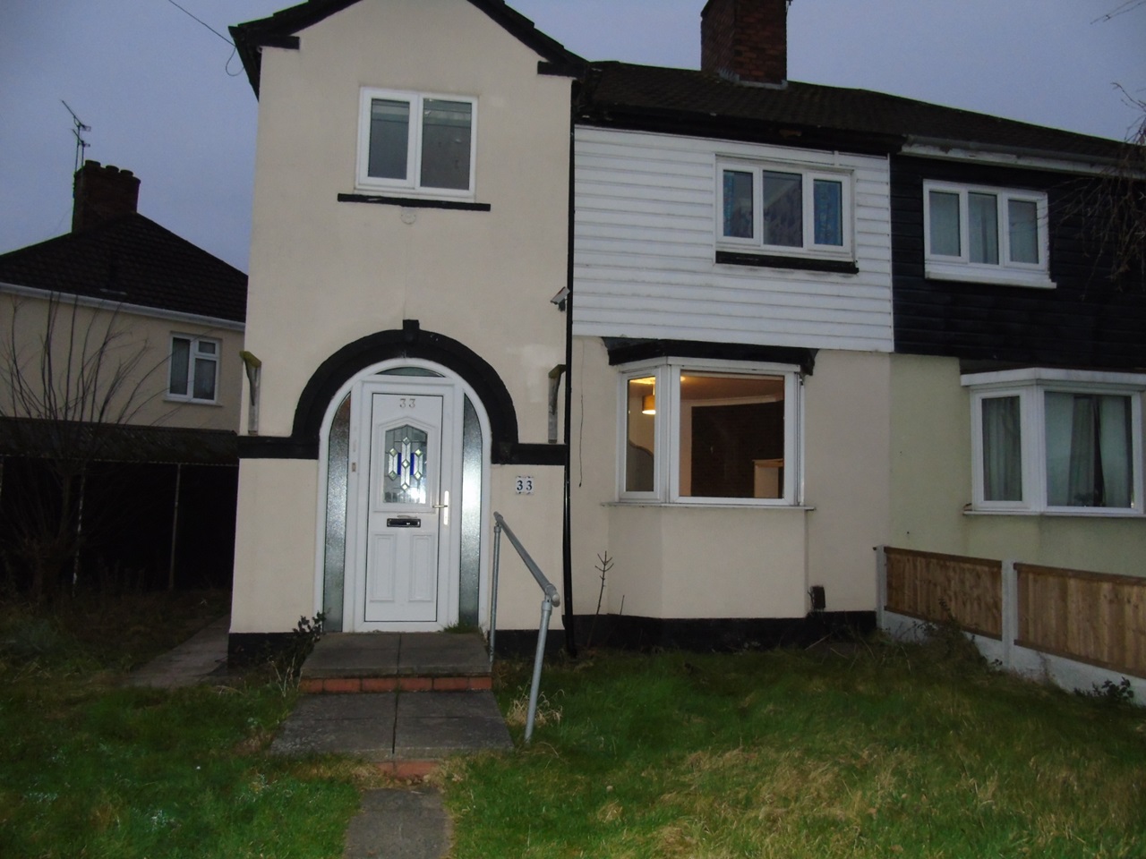 Wolverhampton 3 Bed SemiDetached House, Annan Avenue, WV10 To Rent