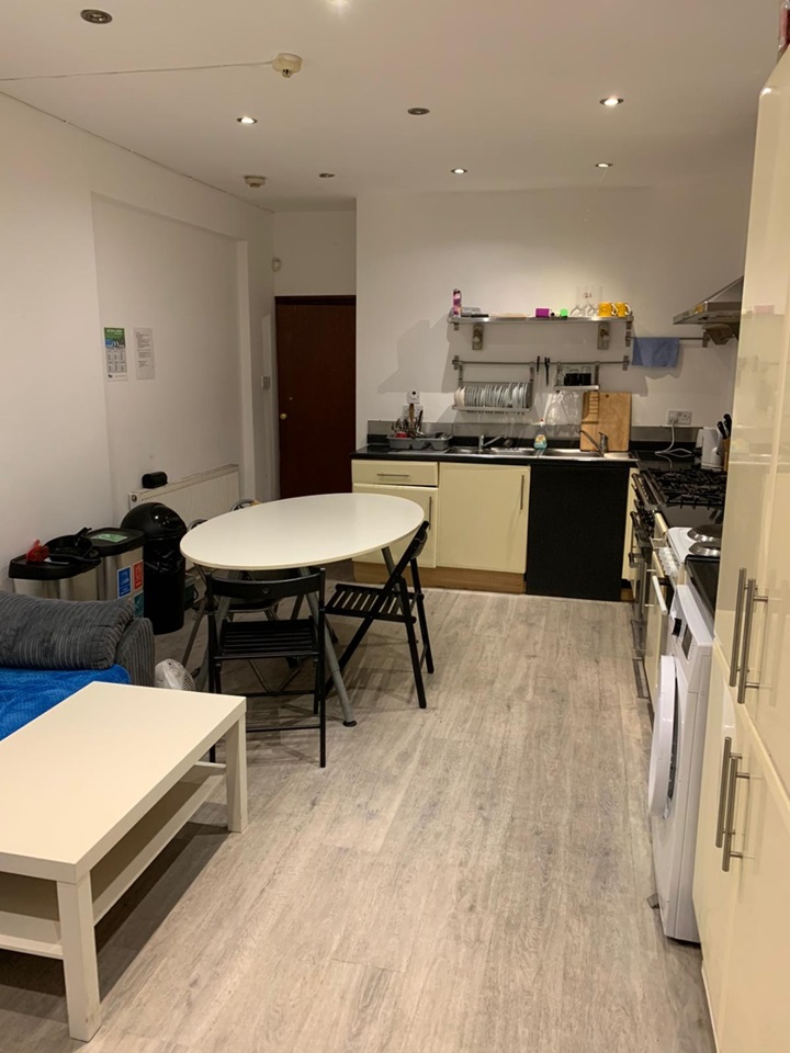 London Room in a Shared House, Maldon Road, W3 To Rent Now for £750