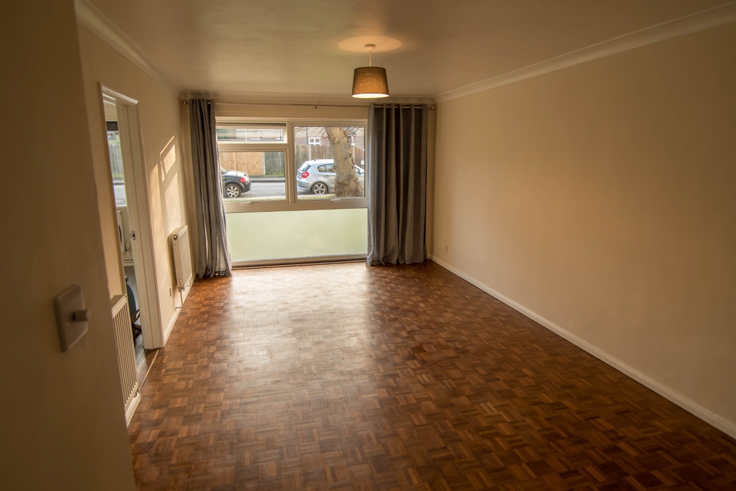 Bromley 1 Bed Flat, Russell Court, BR1 To Rent Now for £1,250.00 p/m