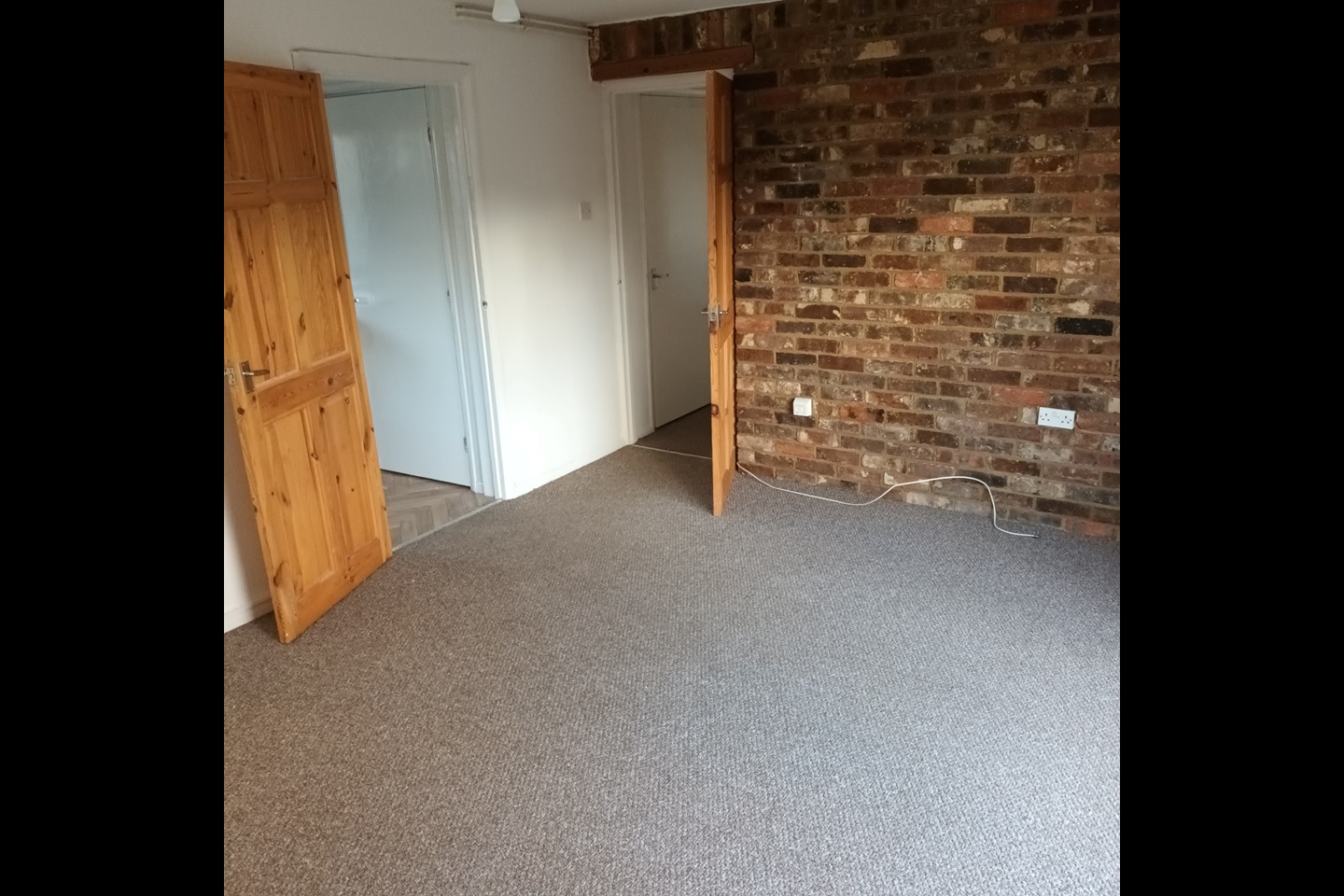 Houghton Regis, Dunstable 2 Bed Flat, Kirton Way, LU5 To Rent Now