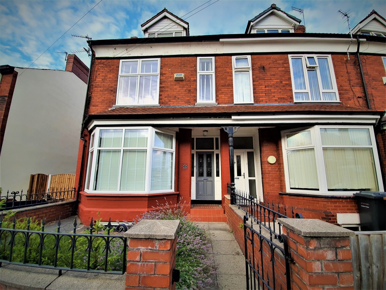 Salford Room in a Shared House, Denstone Road, M6 To Rent Now for £