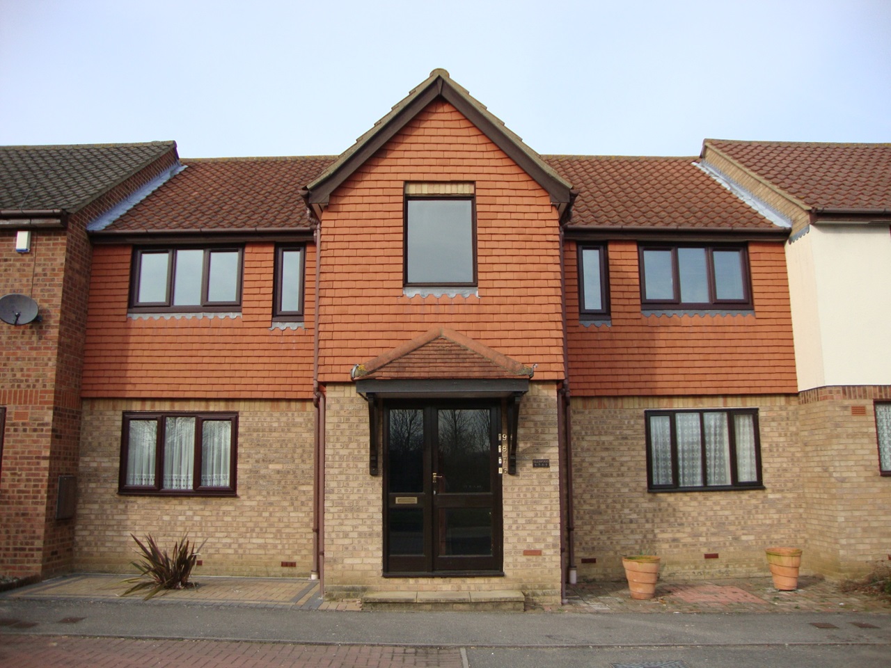 Laindon, Basildon 1 Bed Flat, Steepleview, SS15 To Rent Now for £