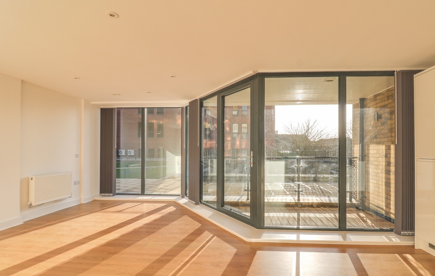 Benfleet 2 Bed Flat, New Park Road, SS7 To Rent Now for £1,400.00 p/m