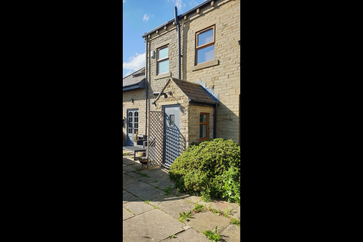 Scholes, Cleckheaton 3 Bed SemiDetached House, Providence Street, BD19 To Rent Now for £950