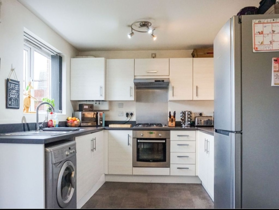 Cradley Heath Room in a Shared House, Sandwell Grove, B64 To Rent