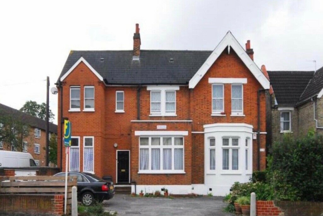 London 1 Bed Flat, Hopton Road, SW16 To Rent Now for £1,050.00 p/m