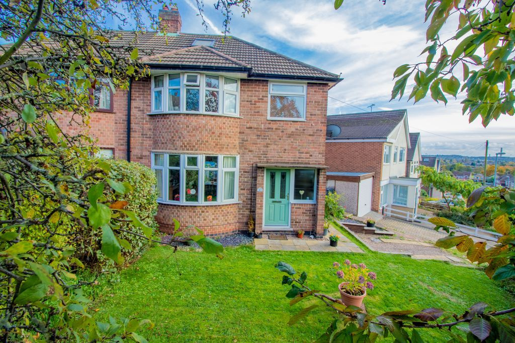 Toton, Nottingham 3 Bed SemiDetached House, Spinney Rise, NG9 To