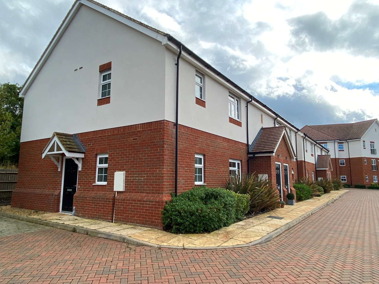 Harpenden 2 Bed Millstone Way, AL5 To Rent Now for £
