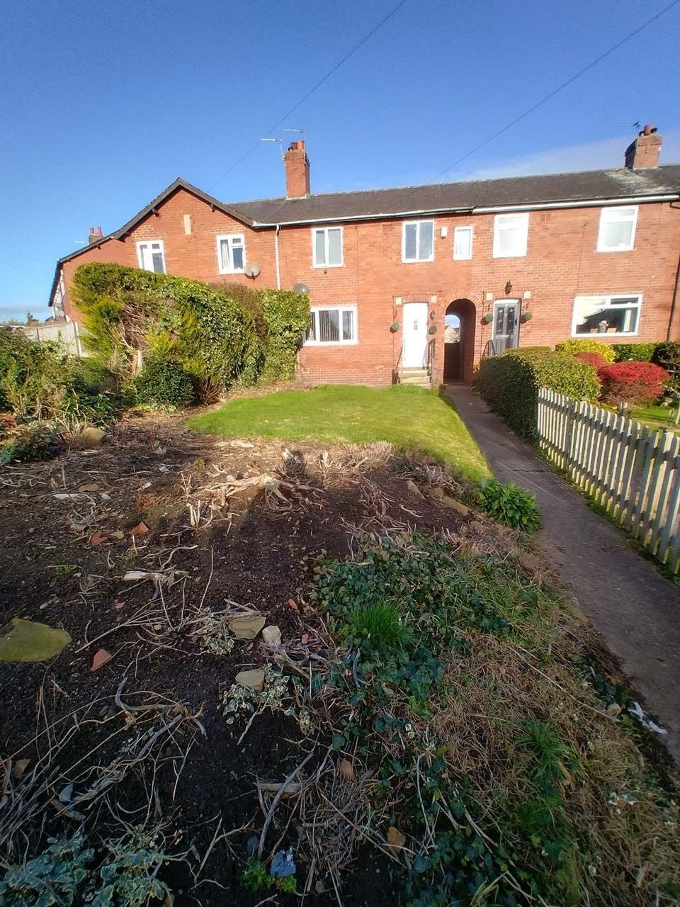 Netherton, Wakefield 2 Bed Terraced House, Highfield Road, WF4 To