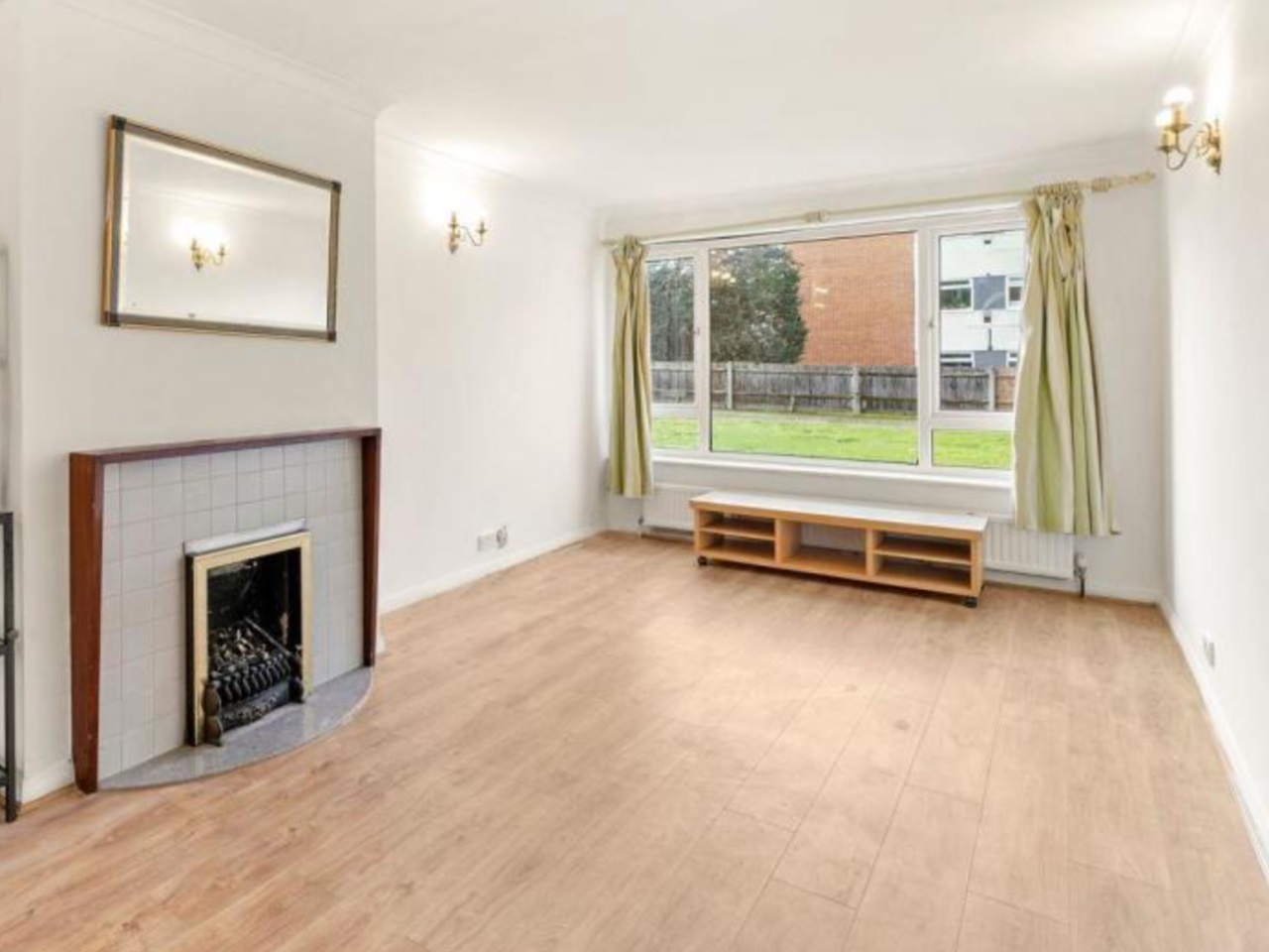 Harrow 2 Bed Flat, Roxborough Avenue, HA1 To Rent Now for £1,750.00 p/m