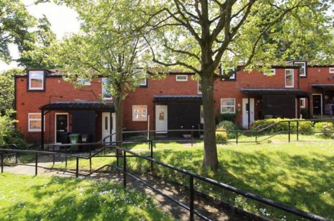 Bebington, Wirral 1 Bed Flat, Mount Avenue, CH63 To Rent Now for £