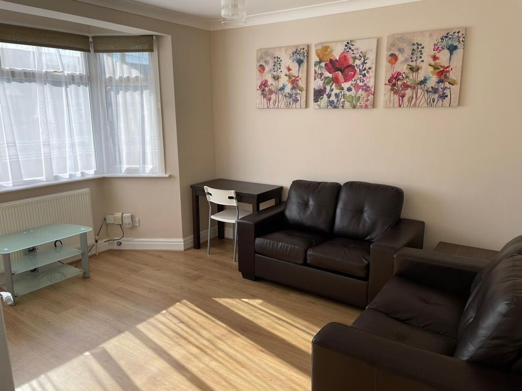 Kenton 1 Bed Flat, Cheltenham Place, HA3 To Rent Now for £1,300.00 p/m