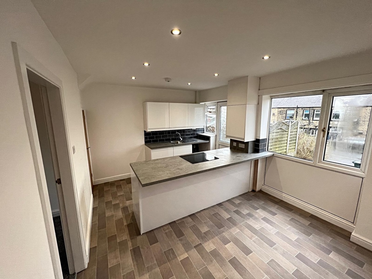 Eccleshill, Bradford 3 Bed Terraced House, Alexandra Road, BD2 To