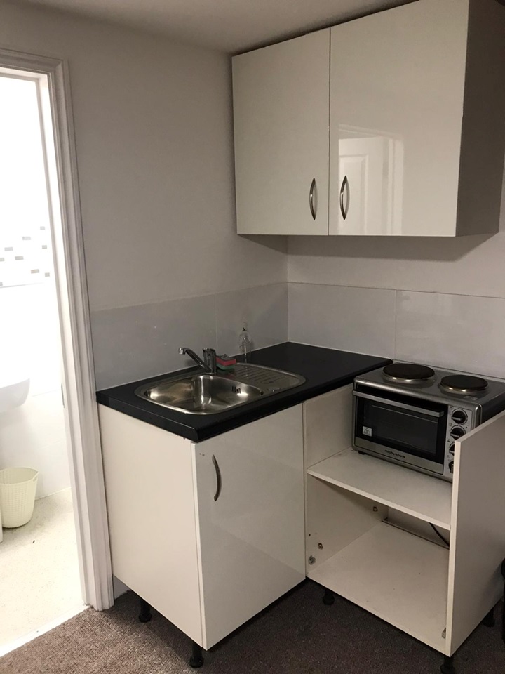 Enfield Studio Flat, Studio, EN3 To Rent Now for £1,200.00 p/m