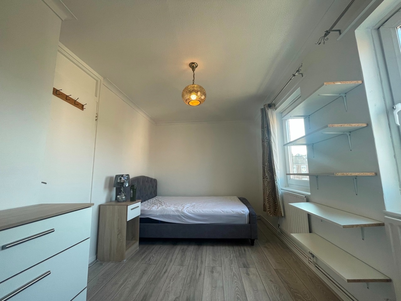 London Room in a Shared House, Lyneham Walk, E5 To Rent Now for £