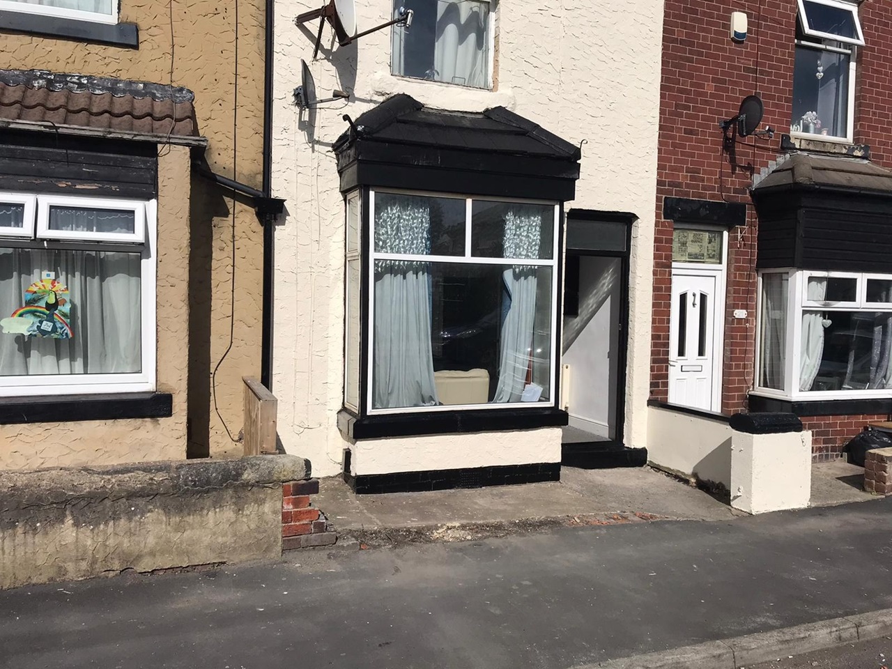 Leeds 4 Bed Terraced House, Bramley, LS13 To Rent Now for £895.00 p/m