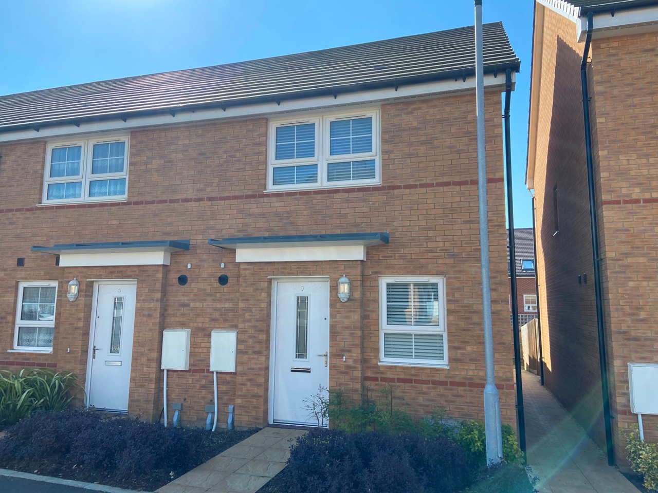 Peacehaven 2 Bed Terraced House, Swallow Close, BN10 To Rent Now