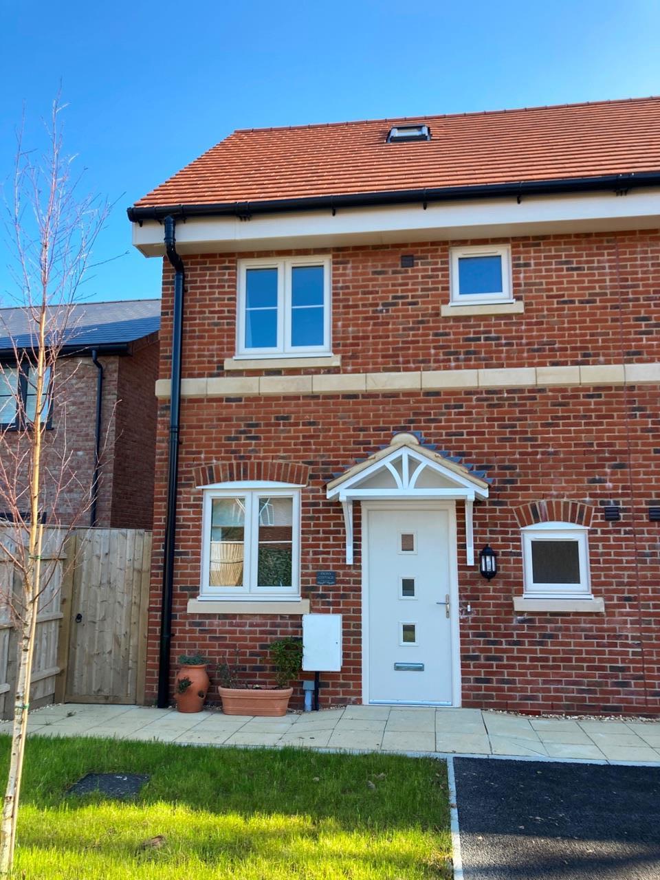 Lymington 3 Bed SemiDetached House, Station Road, SO41 To Rent Now