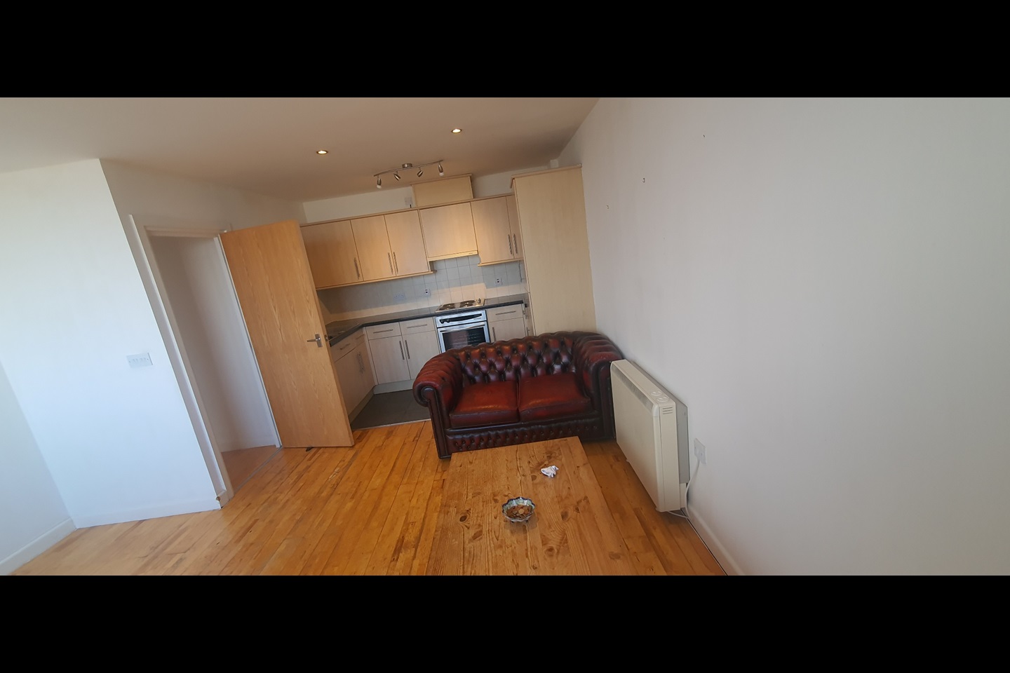 Dunstable 1 Bed Flat, Church Street, LU5 To Rent Now for £850.00 p/m