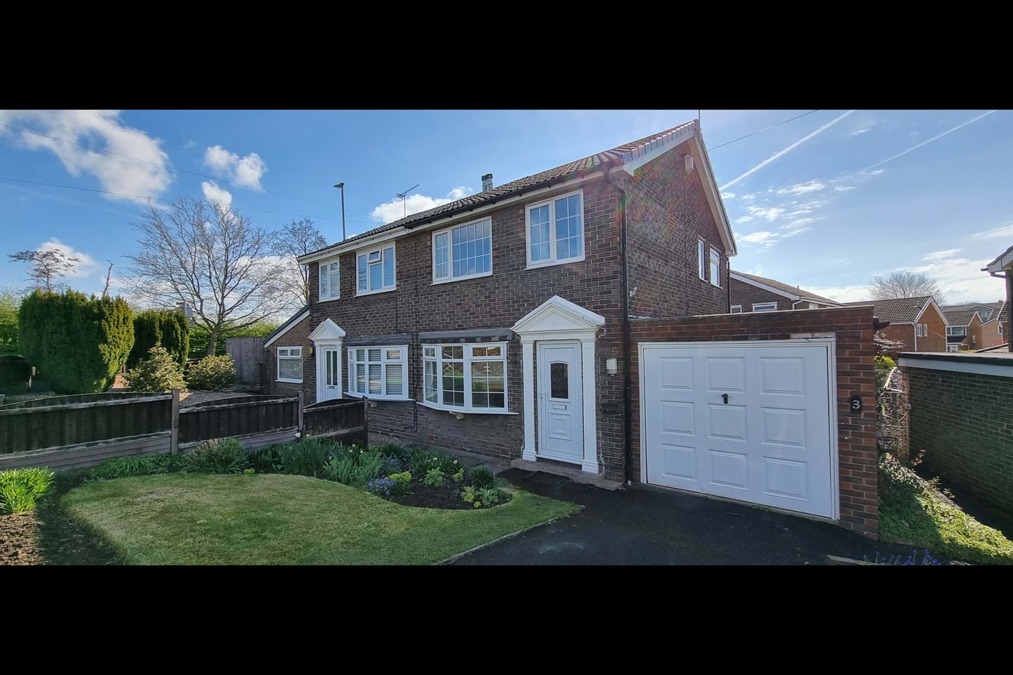 Crofton, Wakefield 3 Bed SemiDetached House, Brand Hill Drive, WF4