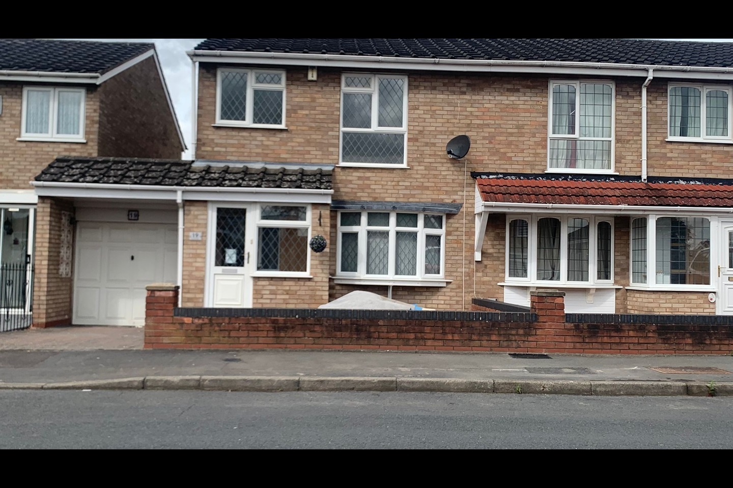 Birmingham 3 Bed SemiDetached House, Burnsall Close, B37 To Rent