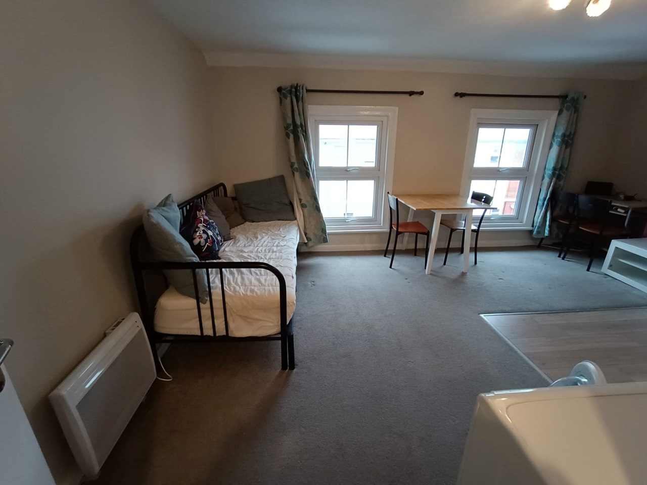 Reading 1 Bed Flat, Zinzan Street, RG1 To Rent Now for £925.00 p/m