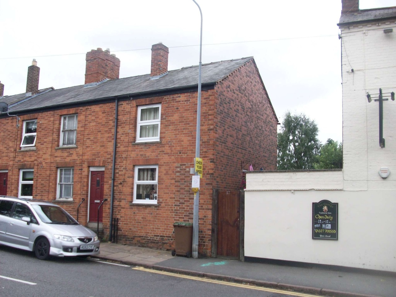 Daventry 2 Bed End Terrace, St. James Street, NN11 To Rent Now for