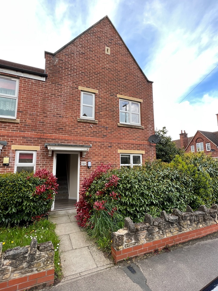 Shirebrook, Mansfield 3 Bed End Terrace, Church Drive, NG20 To Rent