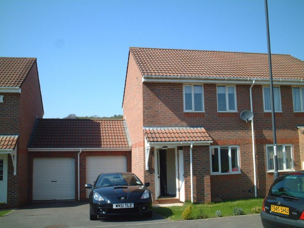 Stapleton, Bristol 2 Bed SemiDetached House, Barkleys Hill, BS16