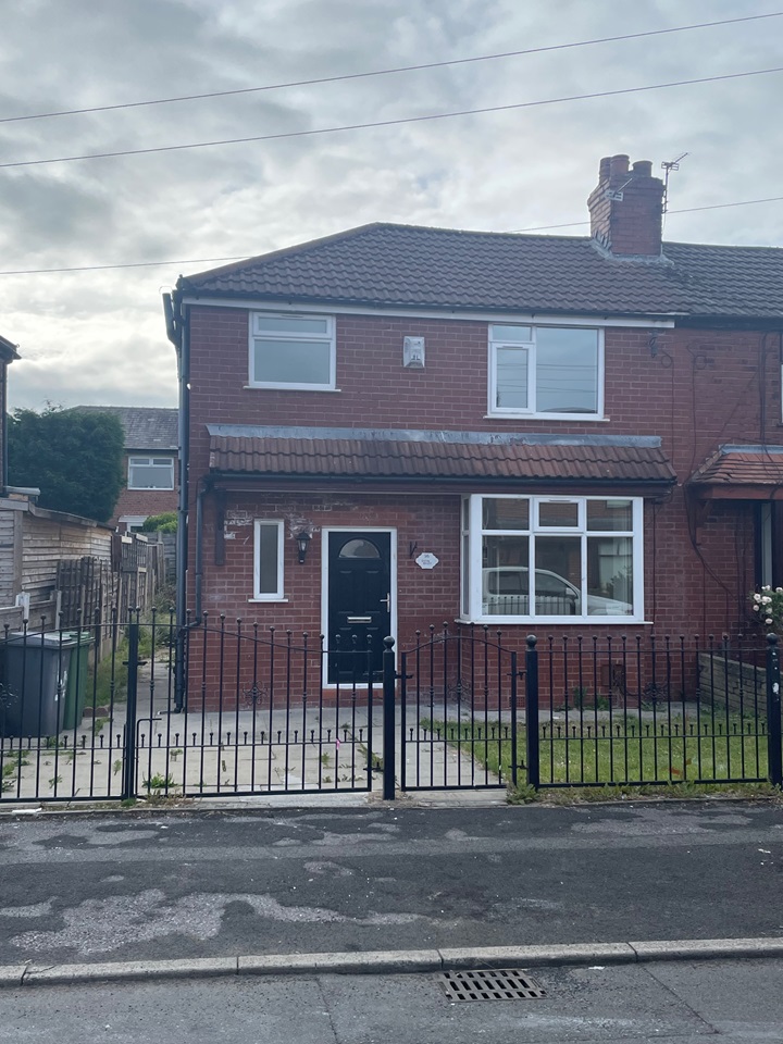 Droylsden, Manchester 3 Bed SemiDetached House, Ashdale Crescent