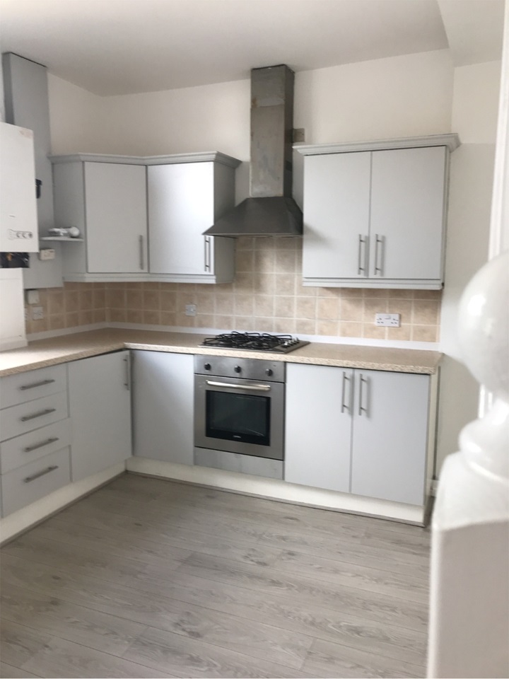 Little Lever, Bolton 2 Bed Terraced House, Church Street, BL3 To