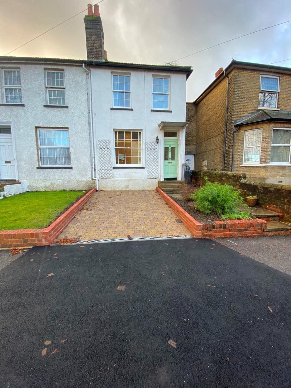 Chertsey 3 Bed SemiDetached House, Eastworth Road, KT16 To Rent