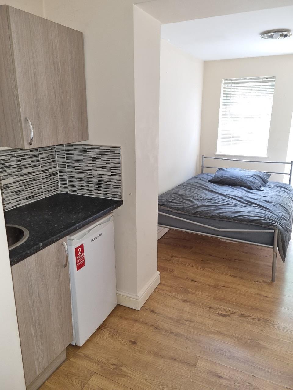 Orpington Bedsit, Ravenscourt Road, BR5 To Rent Now for £872.00 p/m