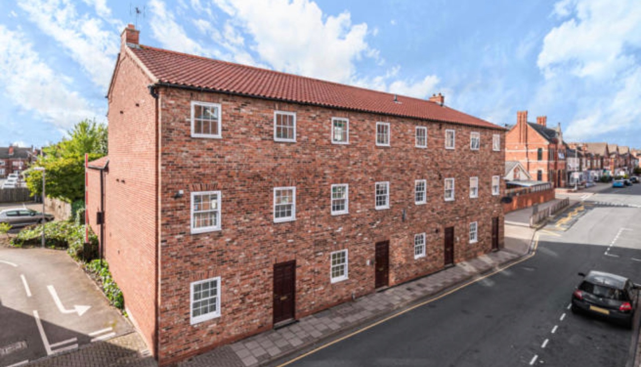 Gainsborough 3 Bed Flat, Church Street, DN21 To Rent Now for £500.