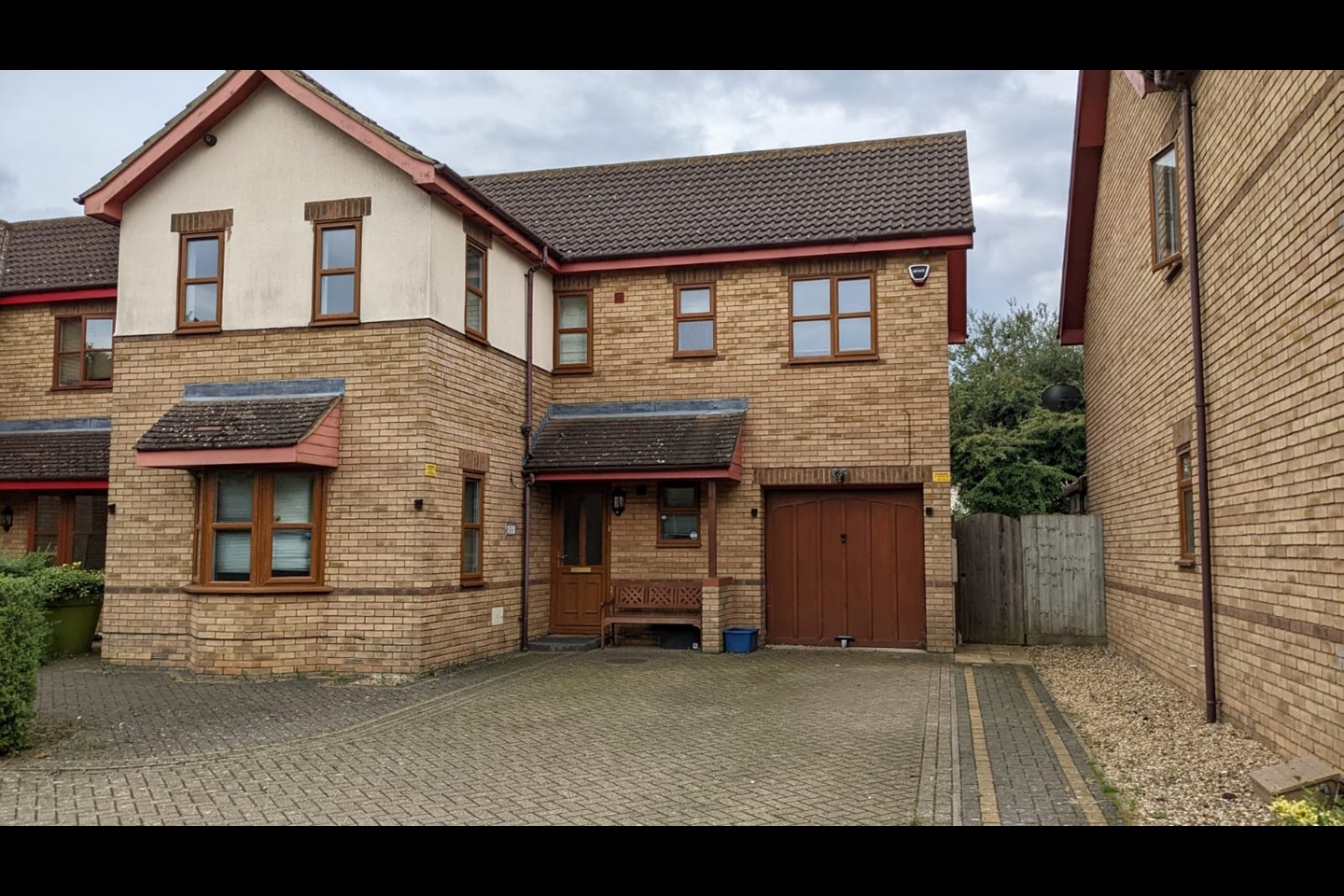 Downs Barn, Milton Keynes 4 Bed Detached House, Pastern Place, MK14