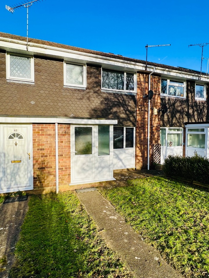 Dibden, Southampton 3 Bed SemiDetached House, Cambria Drive, SO45