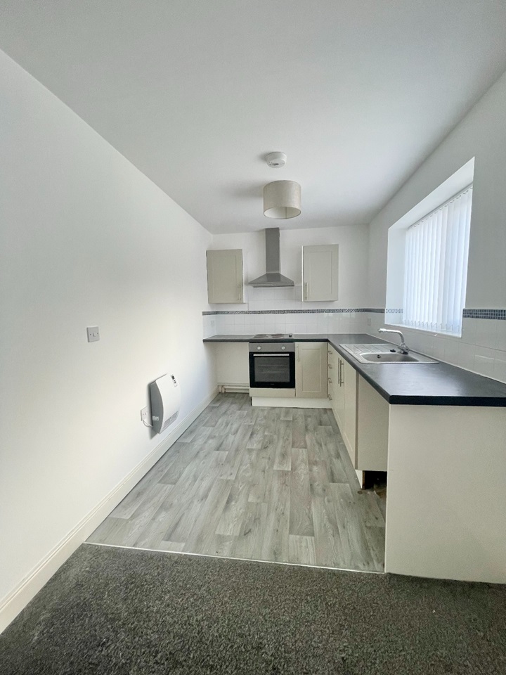 Widnes 2 Bed Flat, Mersey Road, WA8 To Rent Now for £595.00 p/m