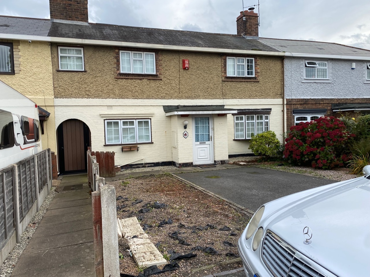 Bilston 3 Bed SemiDetached House, Beach Road, WV14 To Rent Now for £1,125.00 p/m