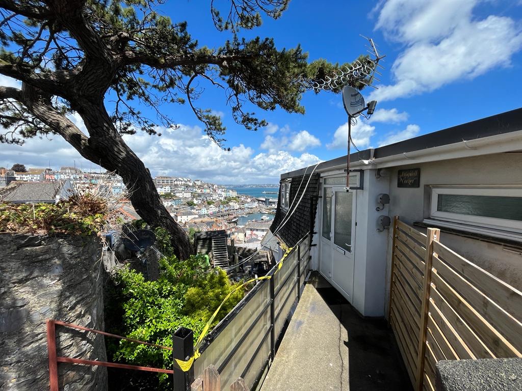 Brixham 2 Bed Flat, Frogwell Corner, TQ5 To Rent Now for £800.00 p/m