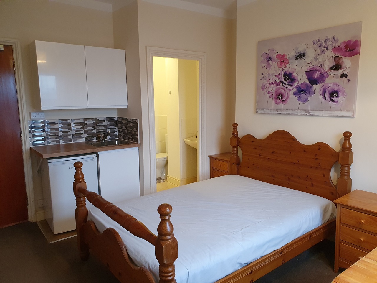 Derby Bedsit, Hartington Street, DE23 To Rent Now for £580.00 p/m