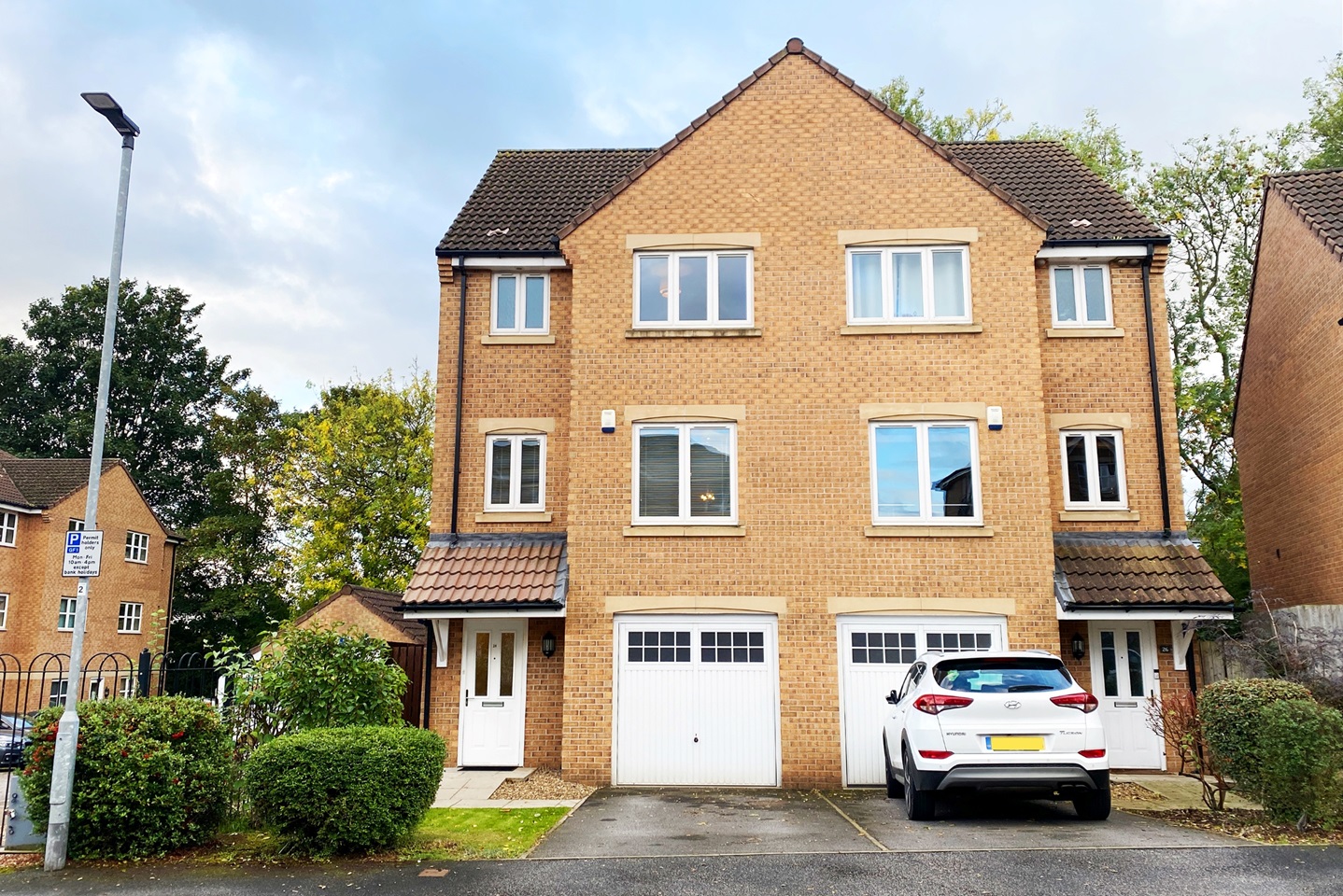Wakefield 4 Bed SemiDetached House, Royal Troon Mews, WF1 To Rent