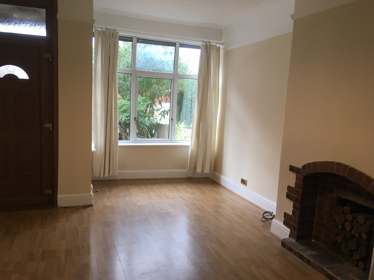 Leeds 3 Bed Terraced House, Oakhurst Avenue, LS11 To Rent Now for £