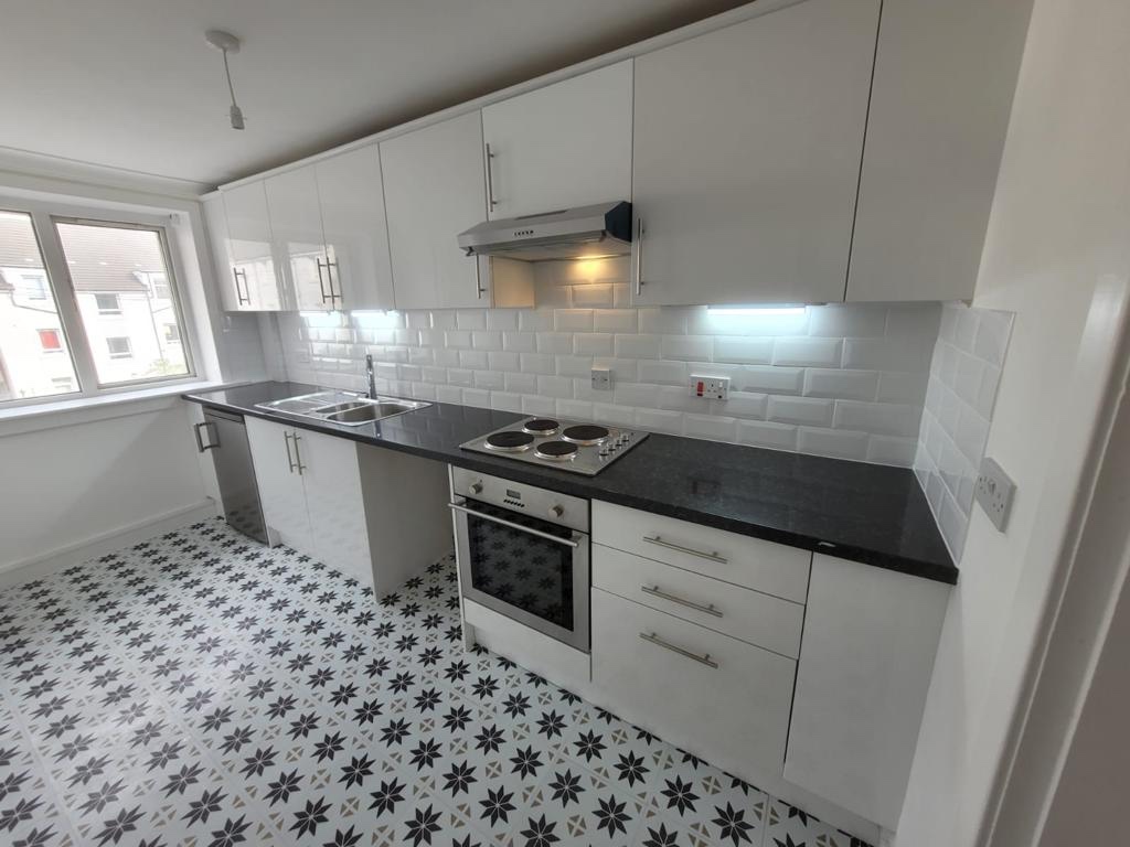 Greenock 3 Bed Flat, Broomhill Street, PA15 To Rent Now for £620.00 p/m