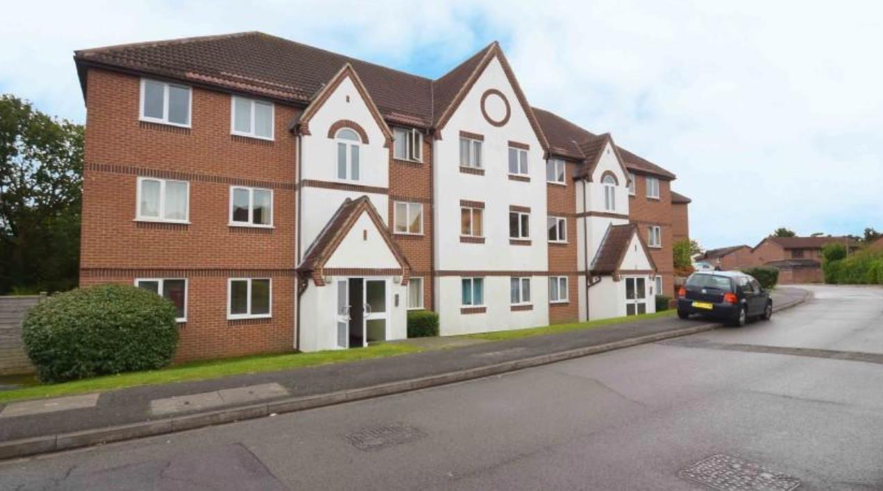 Slough 2 Bed Flat, Littlebrook Avenue, SL2 To Rent Now for £1,275.