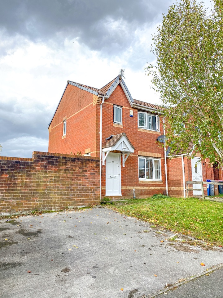 Little Hulton, Manchester 3 Bed End Terrace, Dovecote Lane, M38 To
