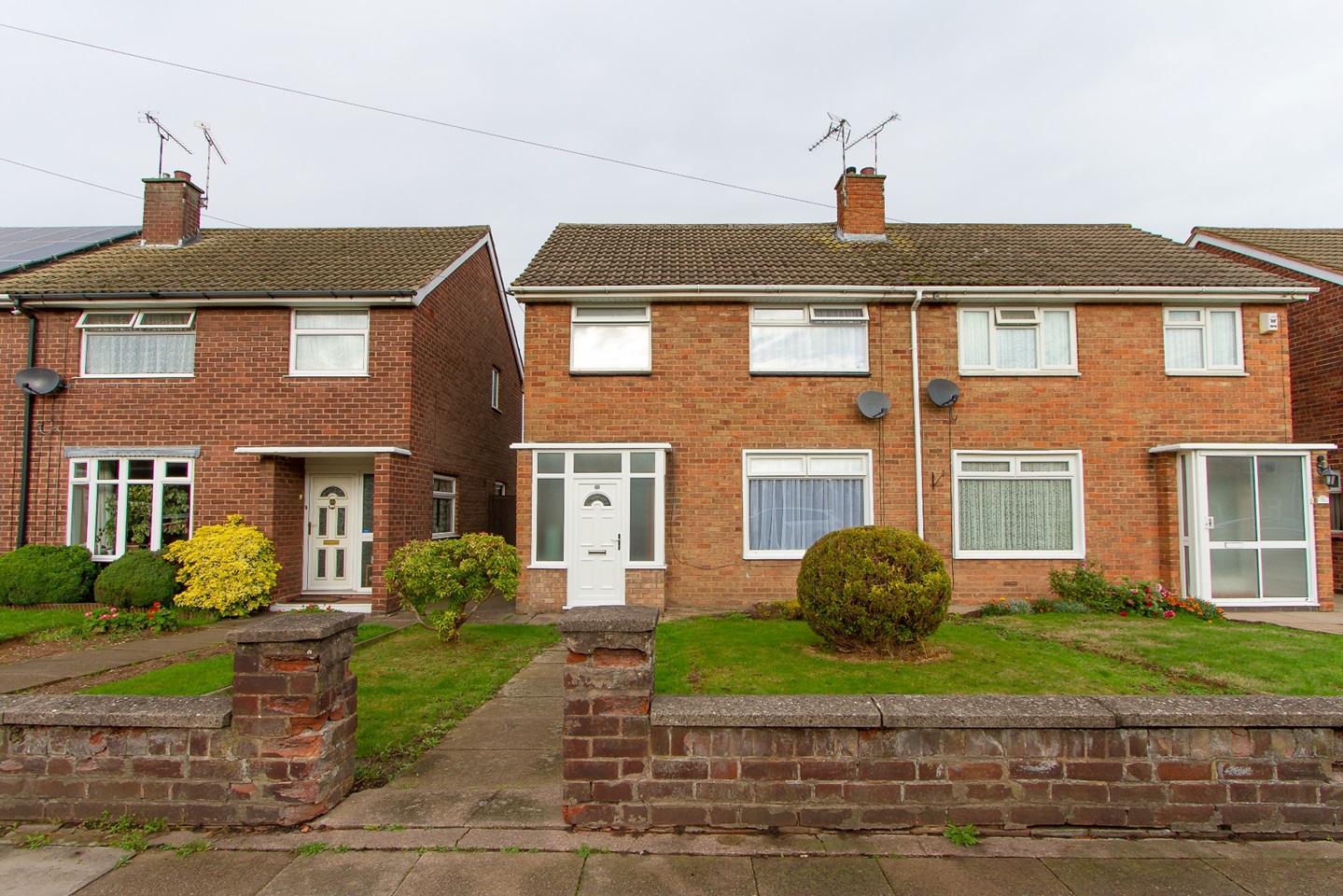 Coventry 3 Bed SemiDetached House, Brixham Drive, CV2 To Rent Now