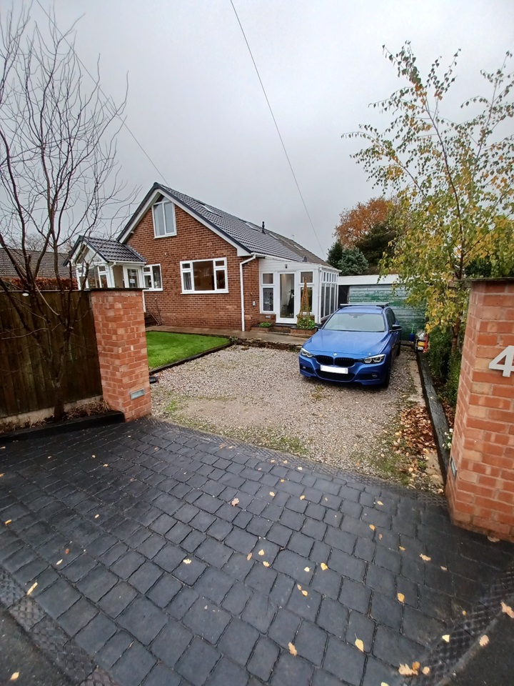 Woodford, Stockport 3 Bed SemiDetached House, Bridle Road, SK7 To
