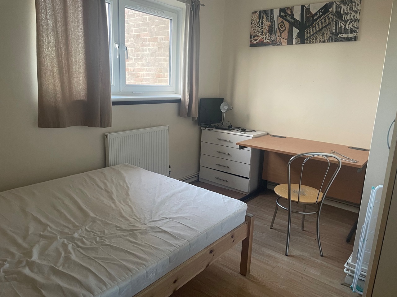 London Room in a Shared Flat, William Evans House, SE8 To Rent Now